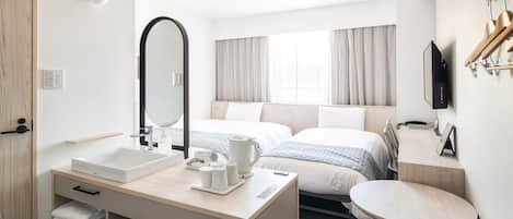 Comfort Double with 1 Extra Bed Non-Smoking | Desk, blackout curtains, iron/ironing board, free WiFi