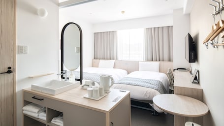 Comfort Double with 1 Extra Bed Non-Smoking | Desk, blackout drapes, iron/ironing board, free WiFi