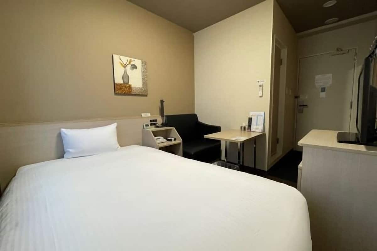 Bureau, Wi-Fi gratuit, draps fournis