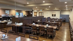 Free daily buffet breakfast