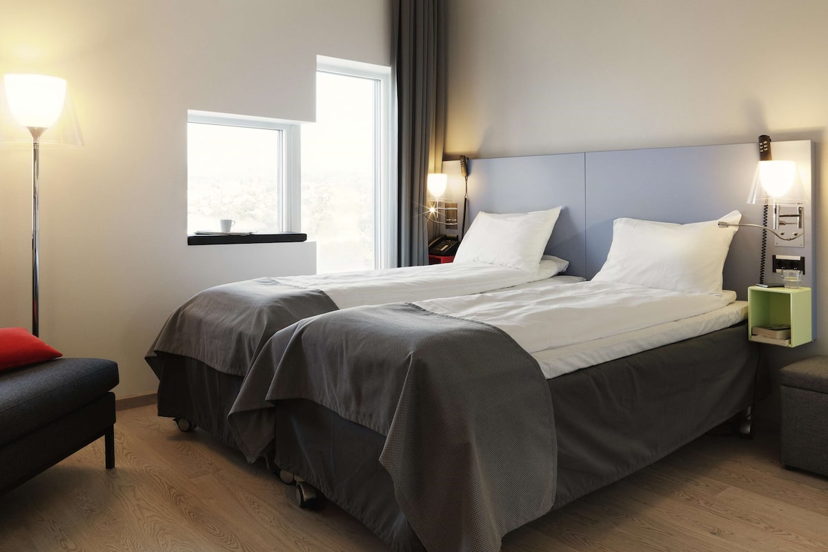 Superior Twin kamer | Luxe beddengoed, een kluis op de kamer, een bureau