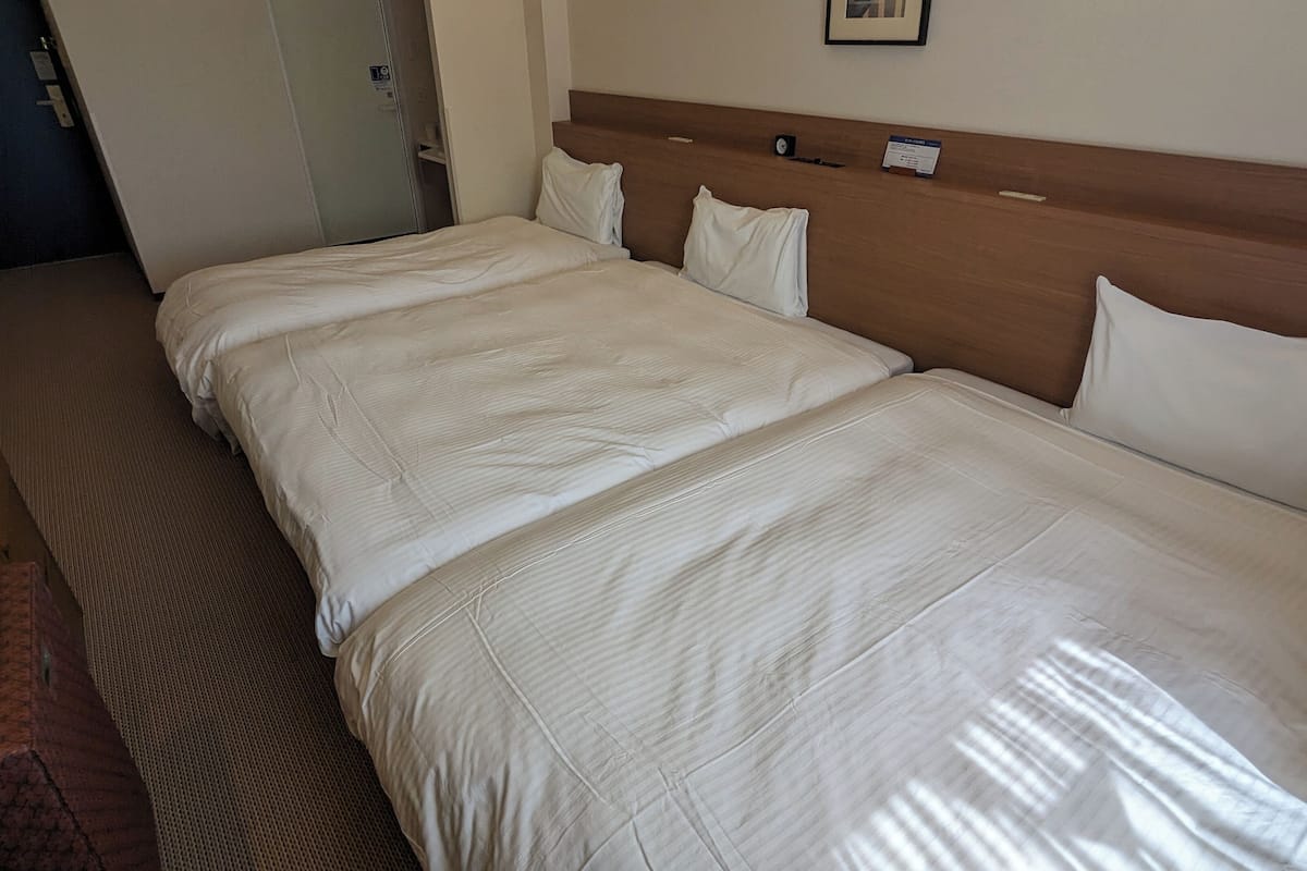 1 bedroom, desk, soundproofing, iron/ironing board