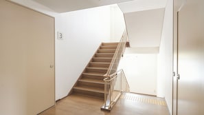 Staircase - Vessel Hotel Higashi - Hiroshima (Higashihiroshima)