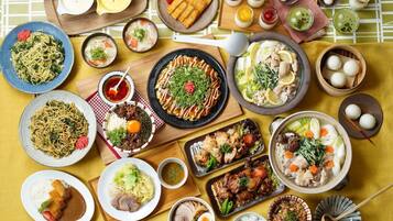 Café da manhã com buffet todos os dias (JPY 1000 por pessoa)