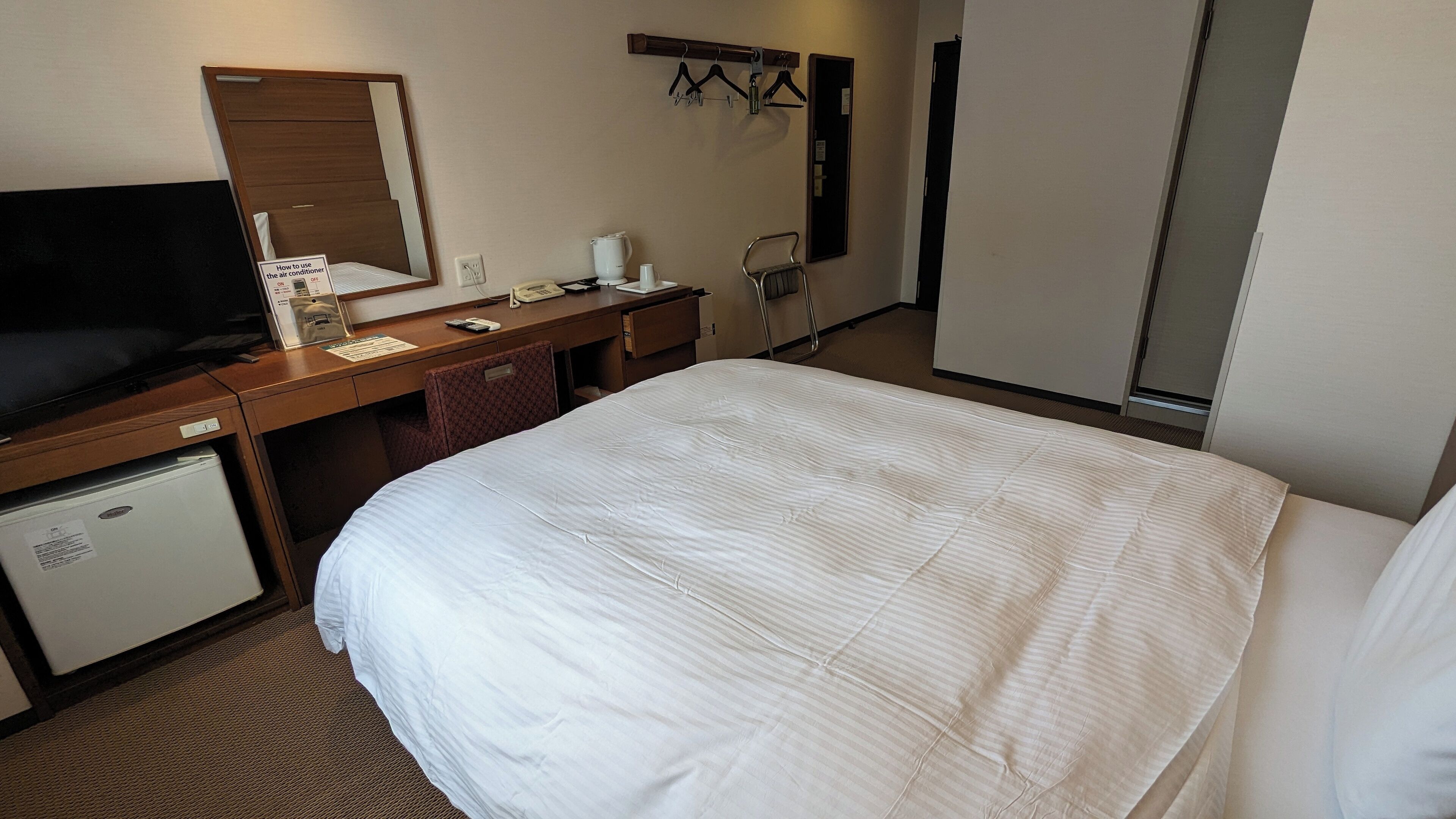 1 bedroom, desk, soundproofing, iron/ironing board