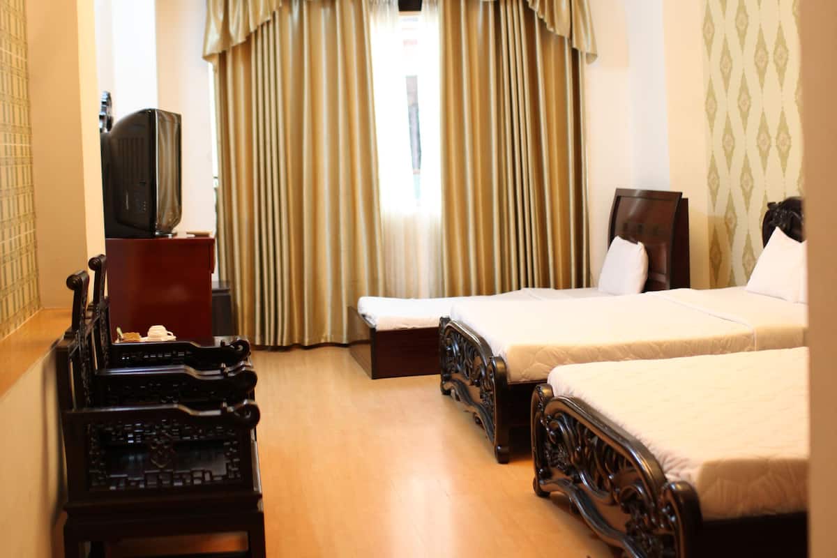 Executive Room | Gebar bulu kapas, bar mini, peti besi dalam bilik, meja