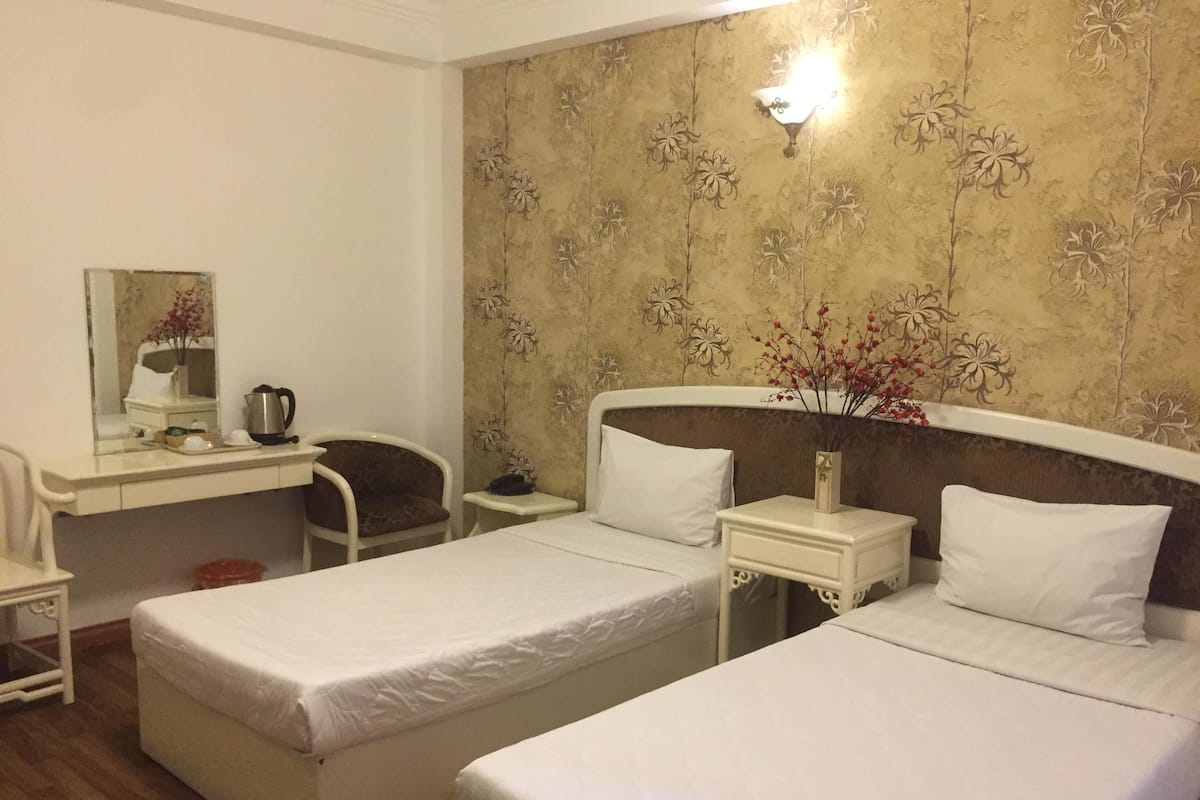 Superior Room | Gebar bulu kapas, bar mini, peti besi dalam bilik, meja