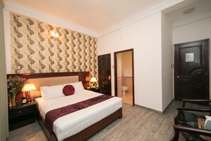 Deluxe Twin Room (With Window) | Interior