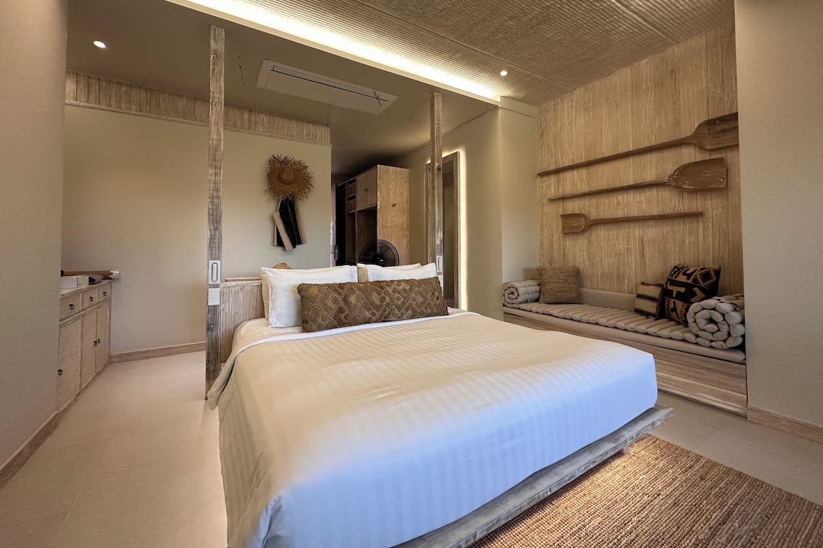 Deluxe Premium Double Room | 1 bedroom, in-room safe, individually decorated, individually furnished