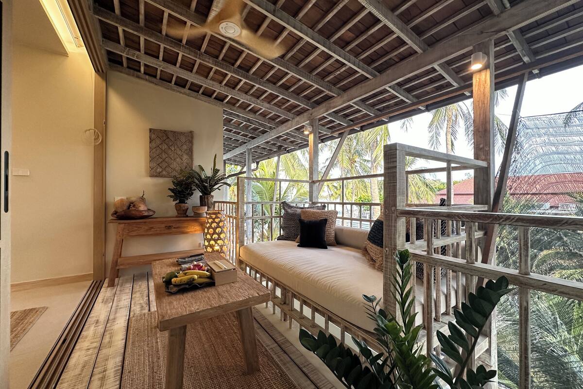 deluxe premium double room | 1 bedroom, in-room safe, individually decorated, individually furnished