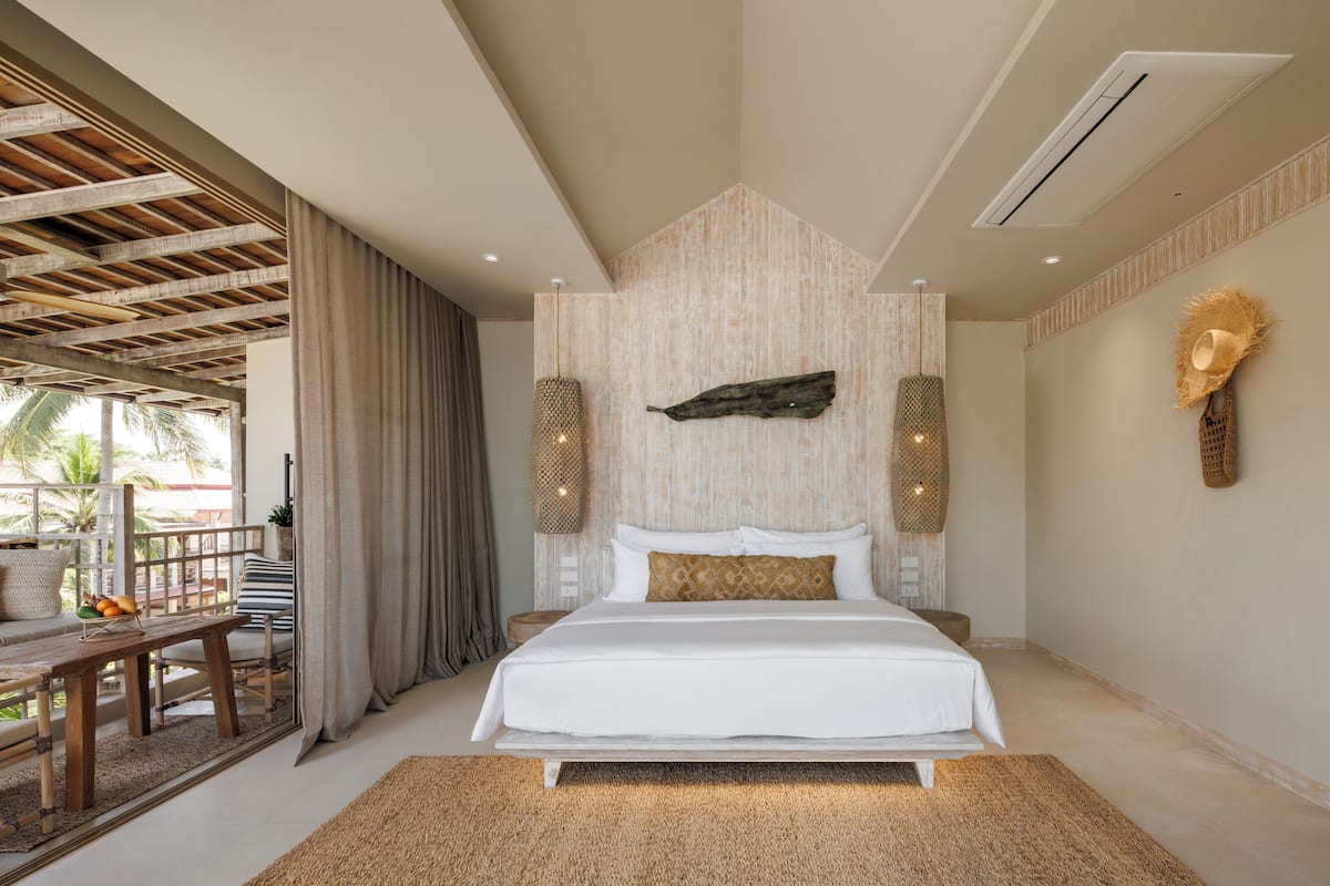 Suite Room | 1 bedroom, in-room safe, individually decorated, individually furnished