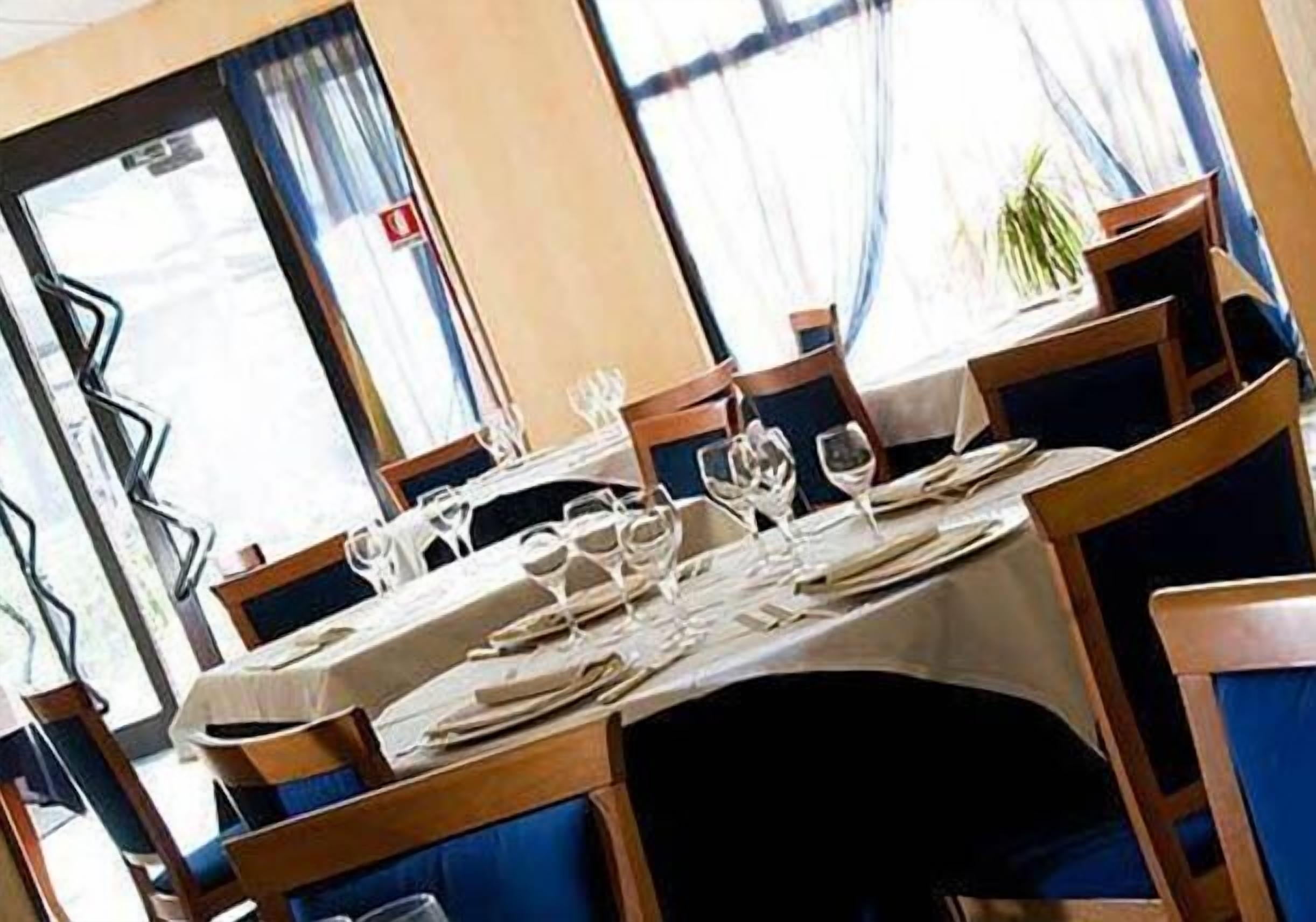 lunch and dinner served, regional cuisine