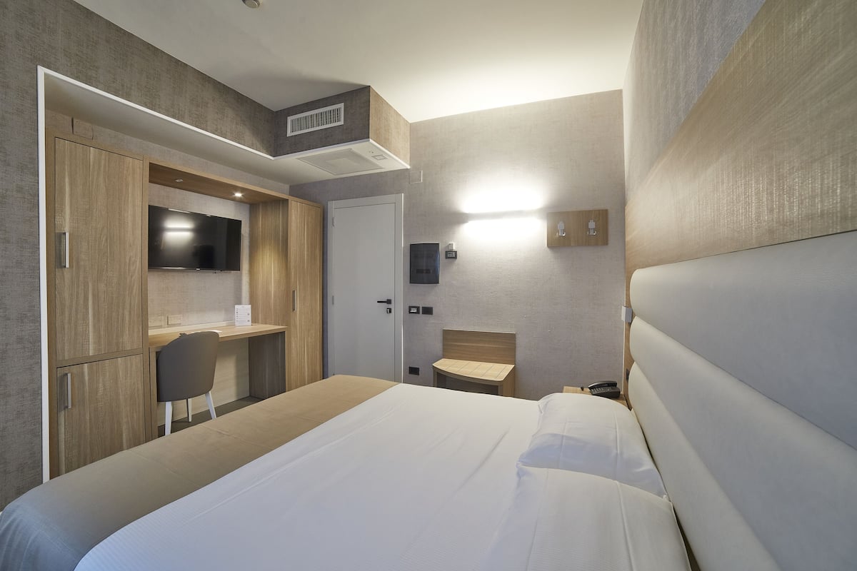 1 bedroom, minibar, in-room safe, desk