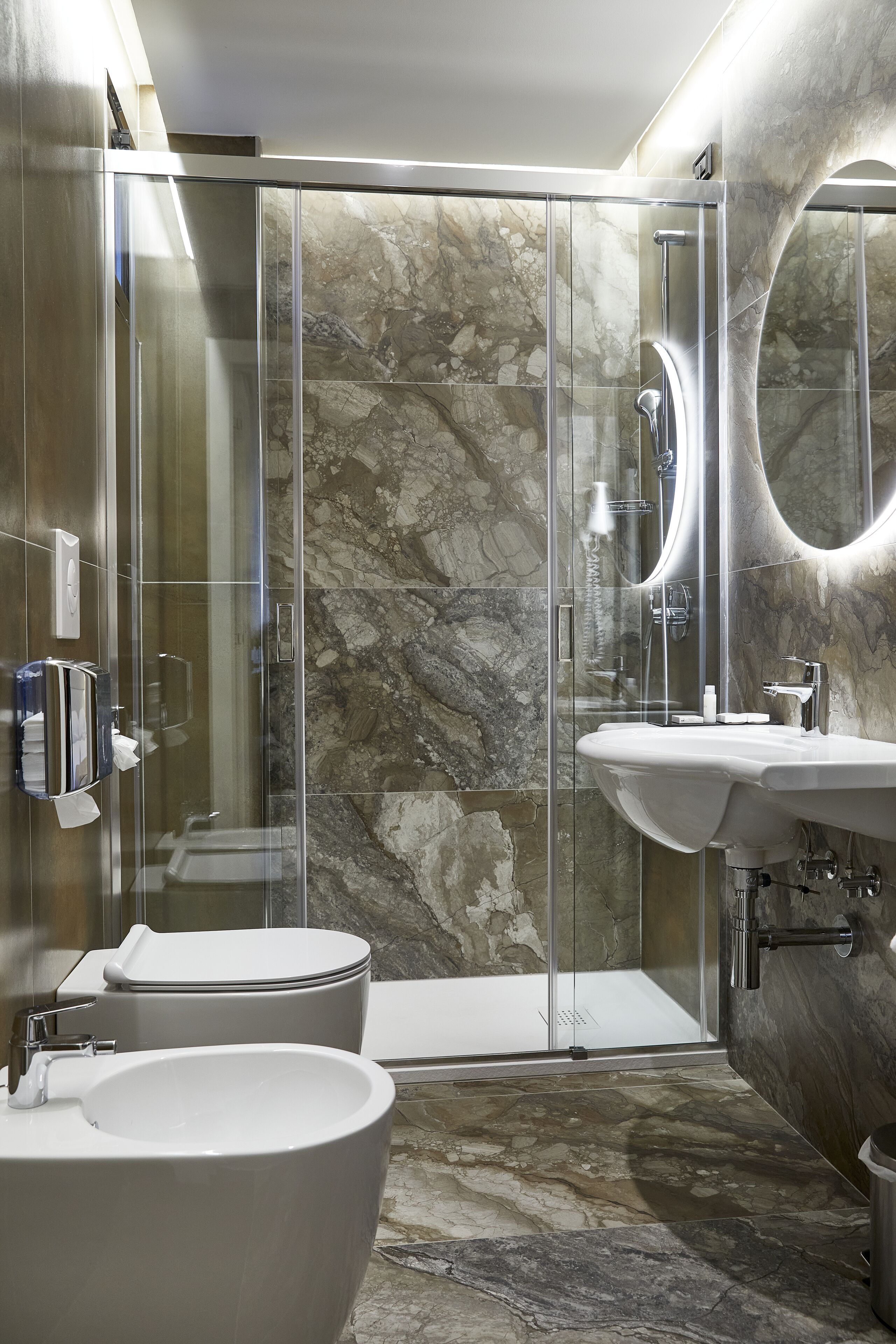 shower, rainfall showerhead, hair dryer, bidet