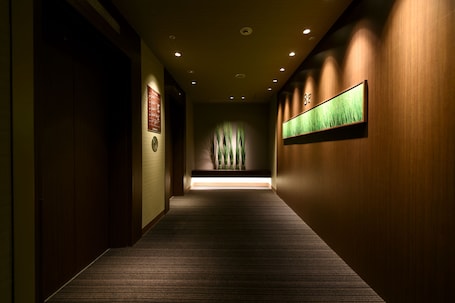Hallway. Vessel Inn Yachiyo Katsutadai Ekimae