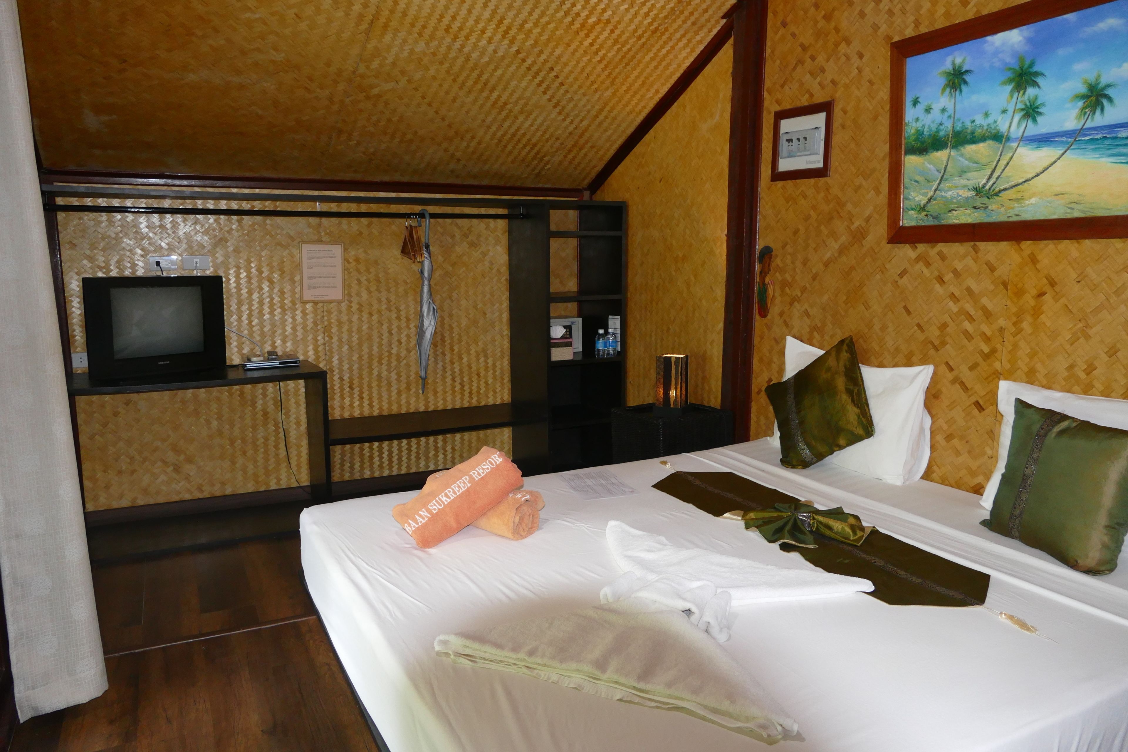 deluxe bungalow, 1 king bed | 1 bedroom, minibar, in-room safe, individually decorated