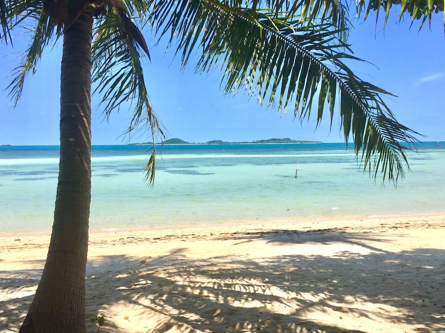 Beach nearby, white sand, sun loungers, beach umbrellas