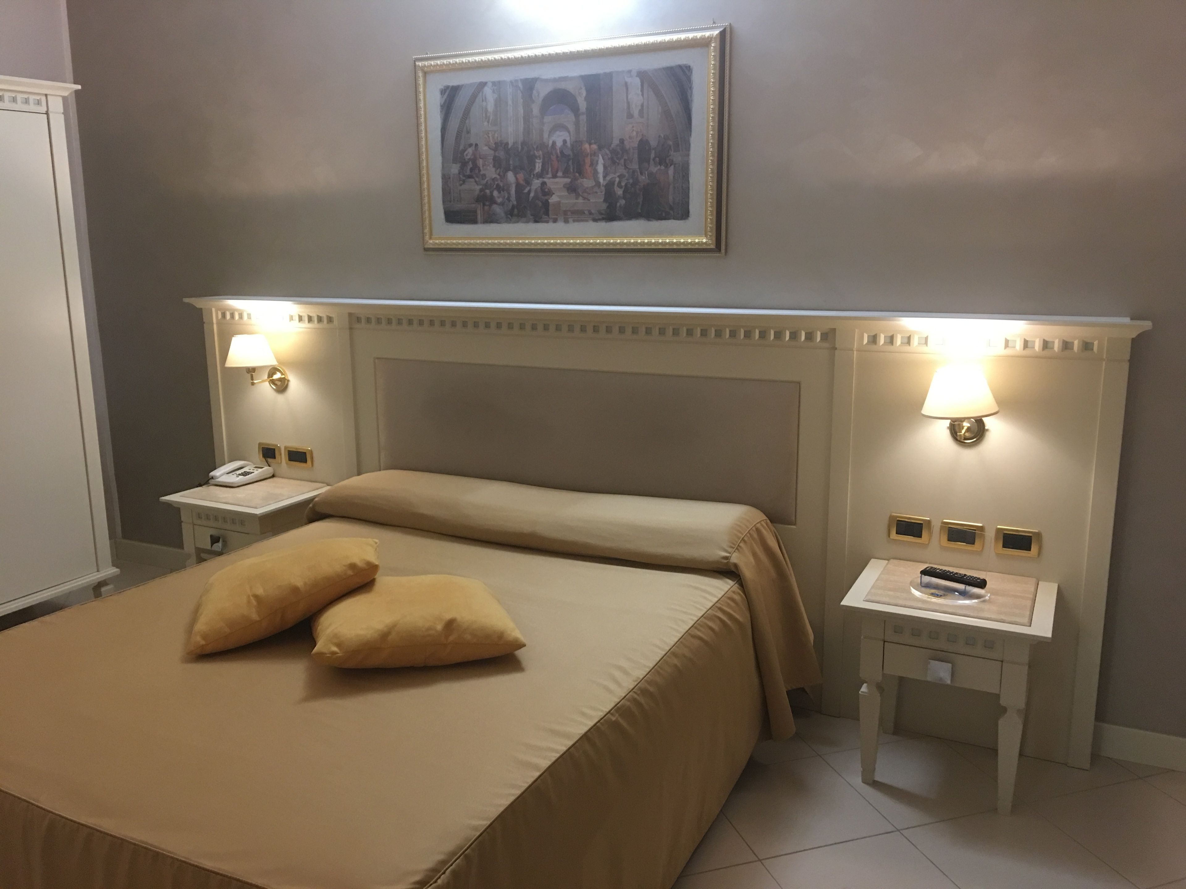 1 bedroom, premium bedding, minibar, in-room safe