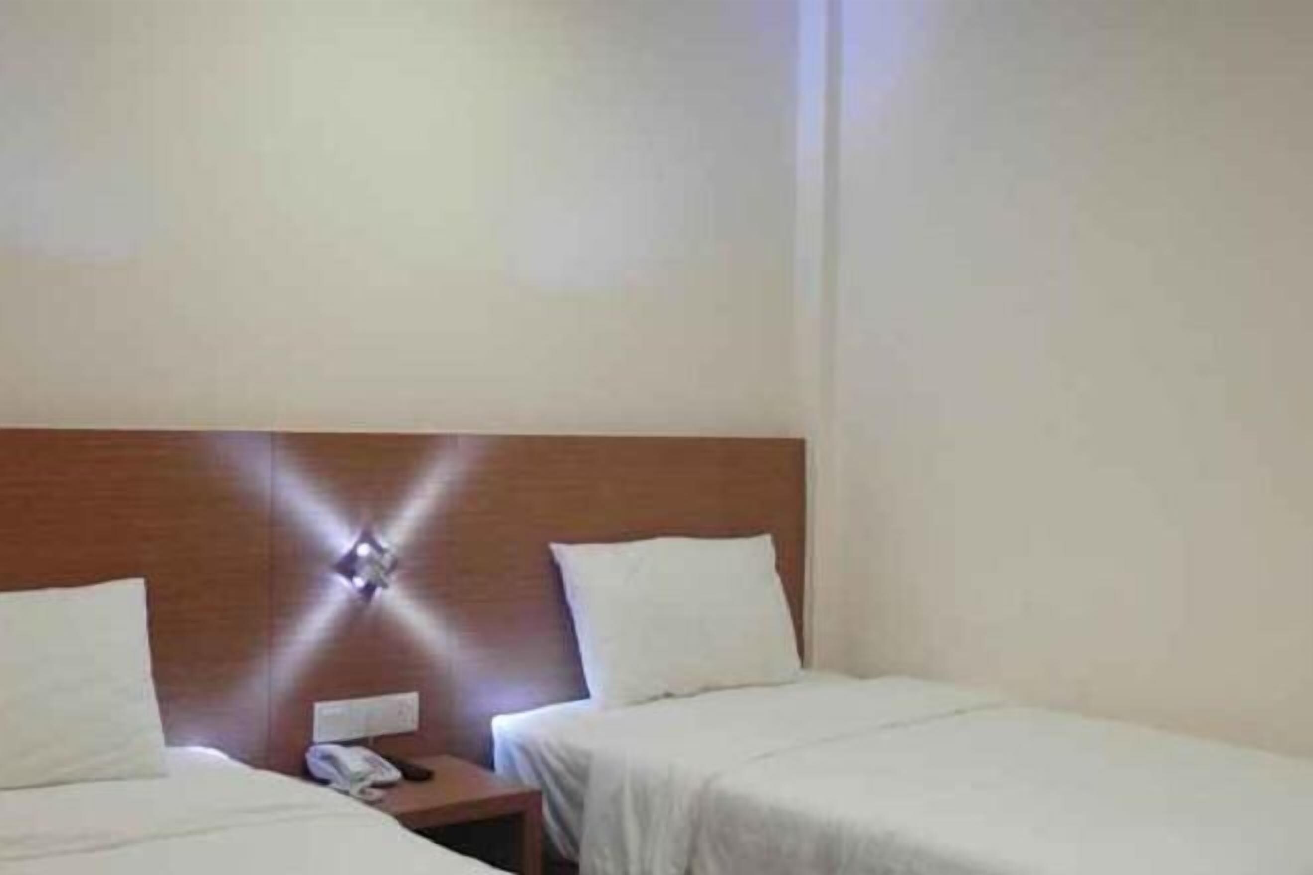 Individually furnished, iron/ironing board, free WiFi