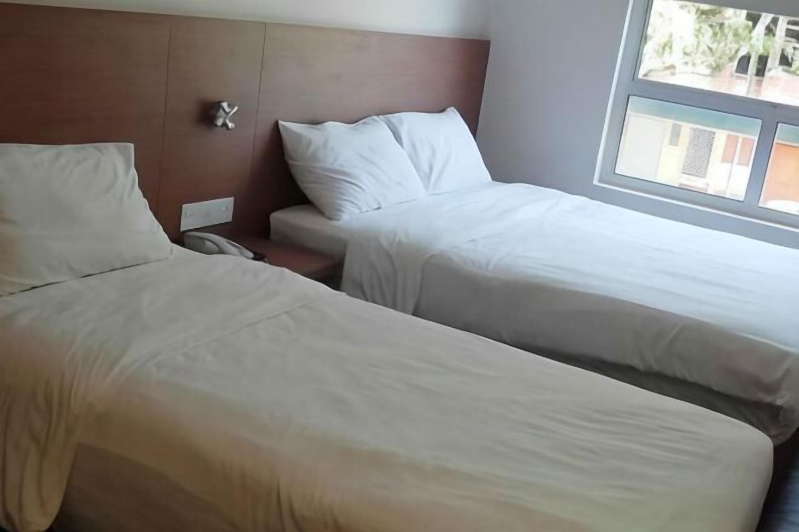 Individually furnished, iron/ironing board, free WiFi