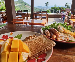 Breakfast area - Laem Sila Resort (Koh Samui)