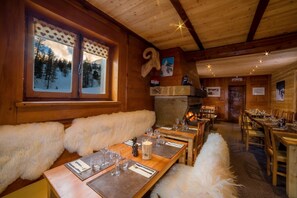 Breakfast, lunch, dinner and brunch served  - Le Chal' Heureux (Vars)