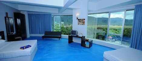 Skrivebord og wi-fi (inkludert)