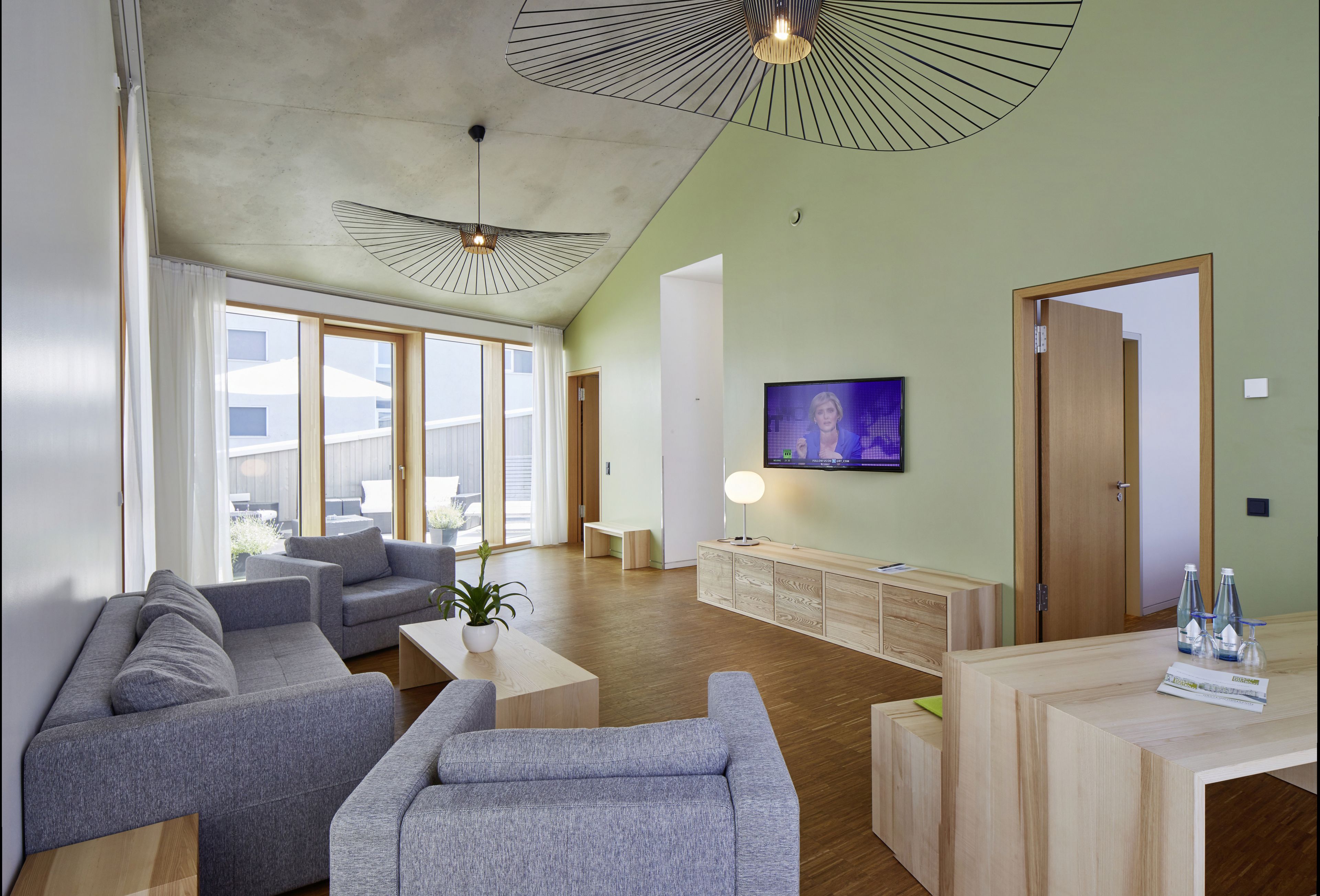 suite | hypo-allergenic bedding, in-room safe, desk, blackout curtains