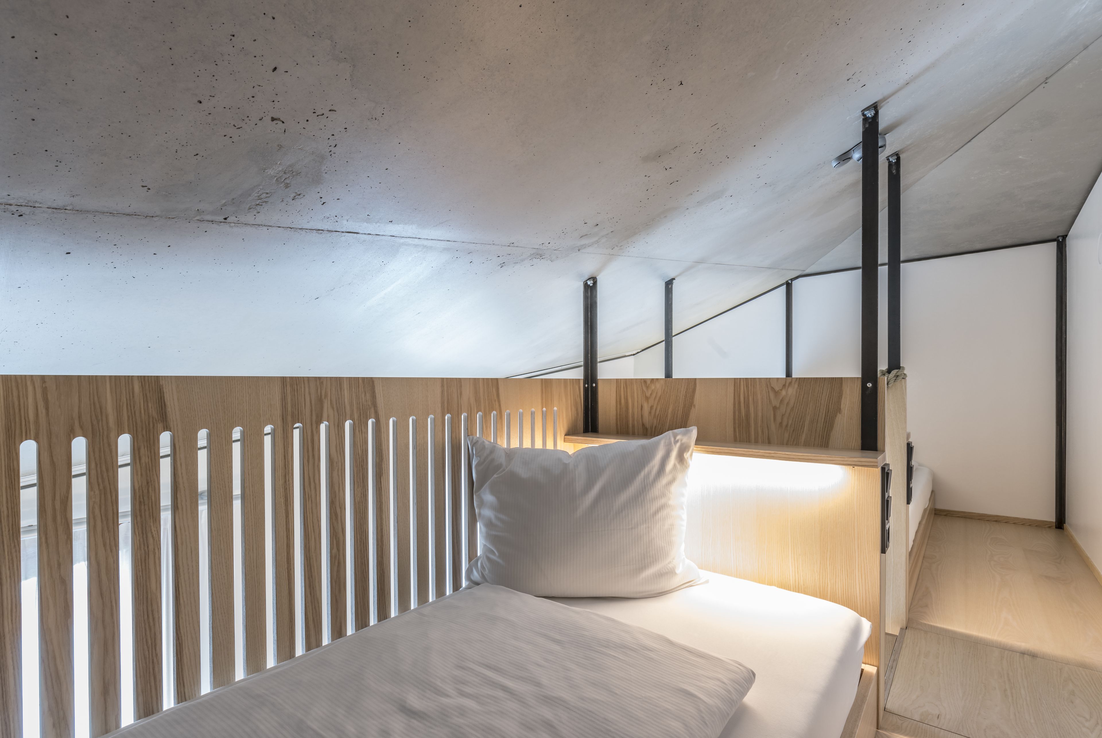 family room | hypo-allergenic bedding, in-room safe, desk, blackout curtains