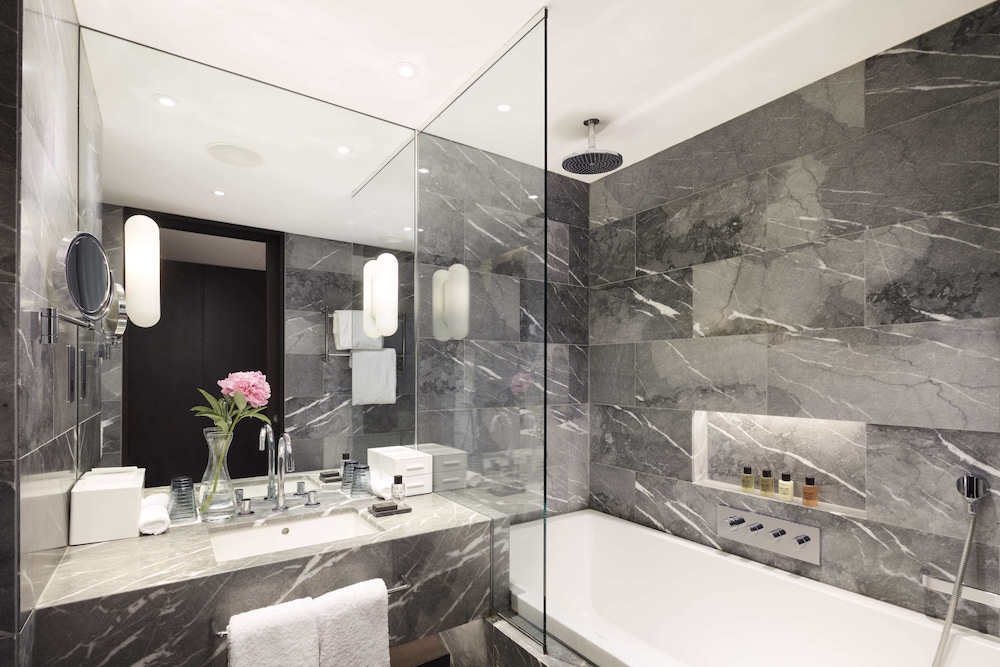 South Place Hotel by null