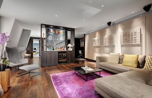 Suite, 1 Schlafzimmer | Wohnbereich