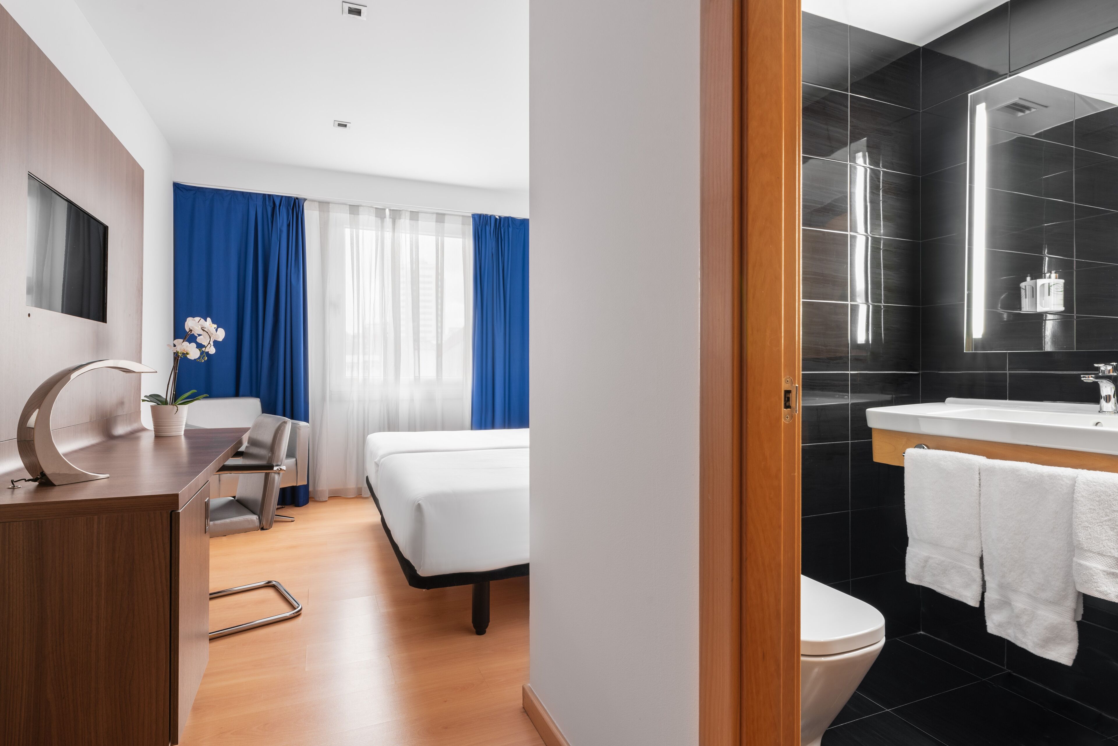 Luxe beddengoed, donsdekens, bedden met traagschuimmatrassen