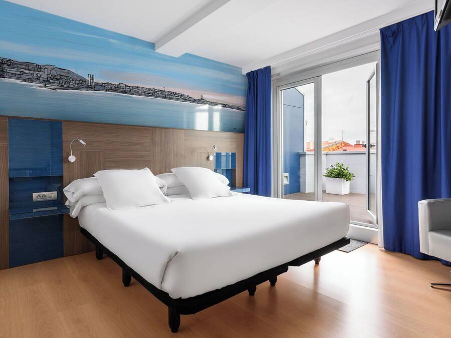 Luxe beddengoed, donsdekens, bedden met traagschuimmatrassen