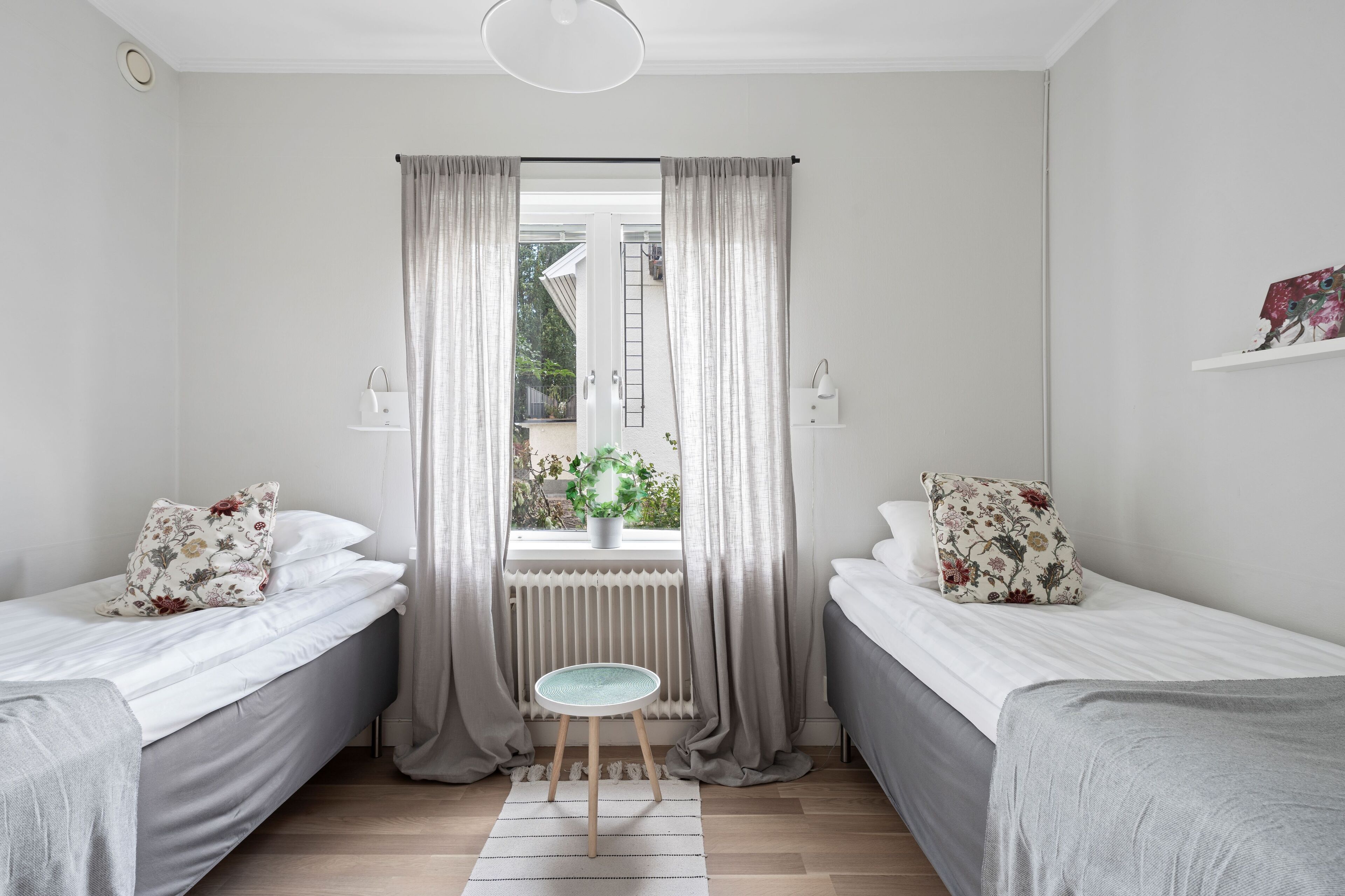 apartment, 1 bedroom | 1 bedroom, individually decorated, individually furnished, desk