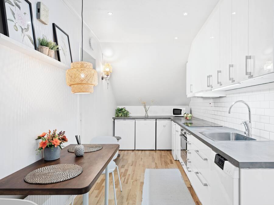 Family Apartment | Private kitchen | Full-size fridge, microwave, dishwasher, paper towels