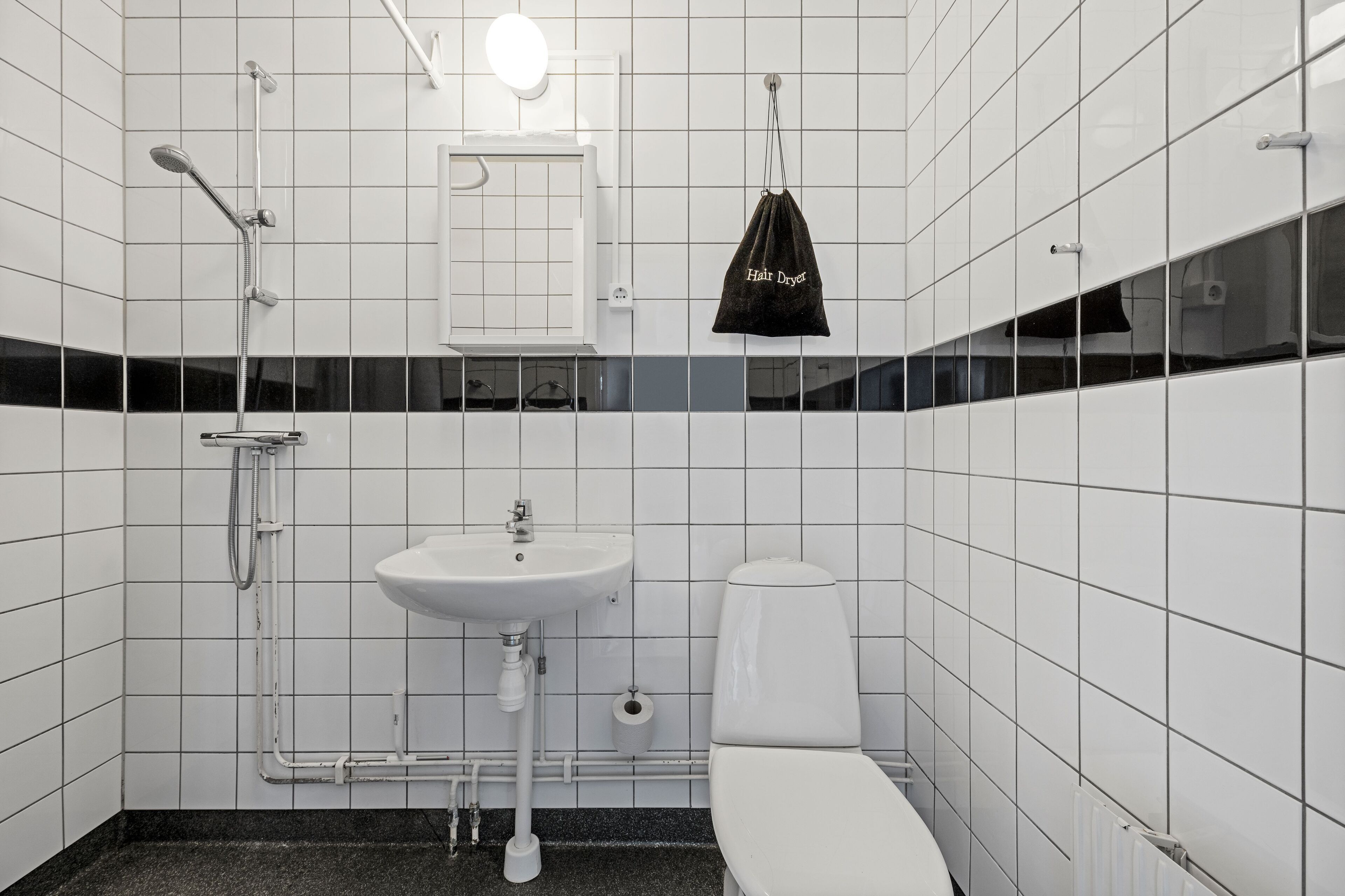 apartment, 1 bedroom | bathroom | shower, towels