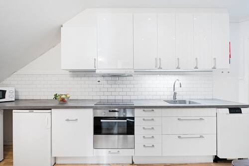 Appartamento familiare | Cucina privata | Frigorifero con congelatore, microonde, lavastoviglie, carta assorbente