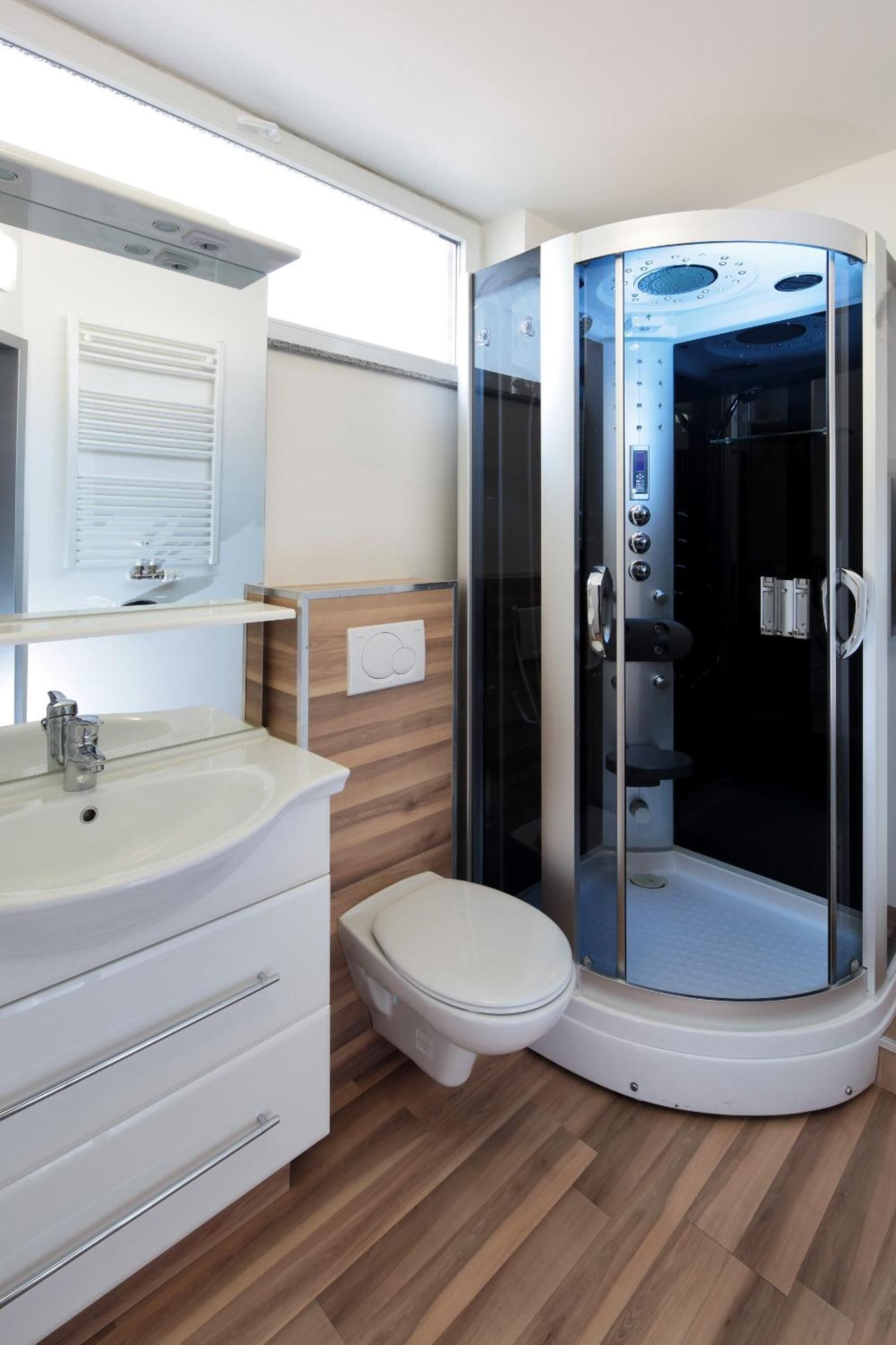 商务双人房 (Plus) | 浴室 | 吹风机、毛巾、肥皂、洗发水