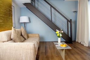 Apartment T2 Duplex | Living area | 90-cm LCD TV with satellite channels, TV