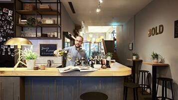 Bar (in der Unterkunft)