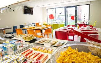 Daily buffet breakfast for a fee