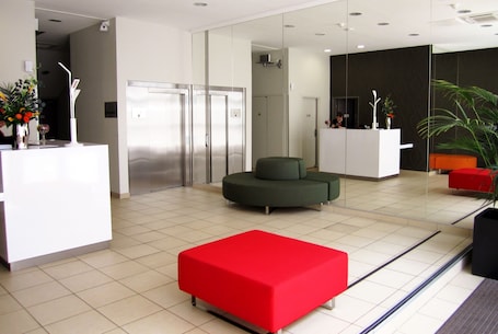 Lobby. Lagrange Apart'HOTEL Toulouse Saint Michel