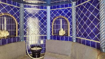 Behandlingsrom for par, badstue, boblebad og tyrkisk bad/hamam