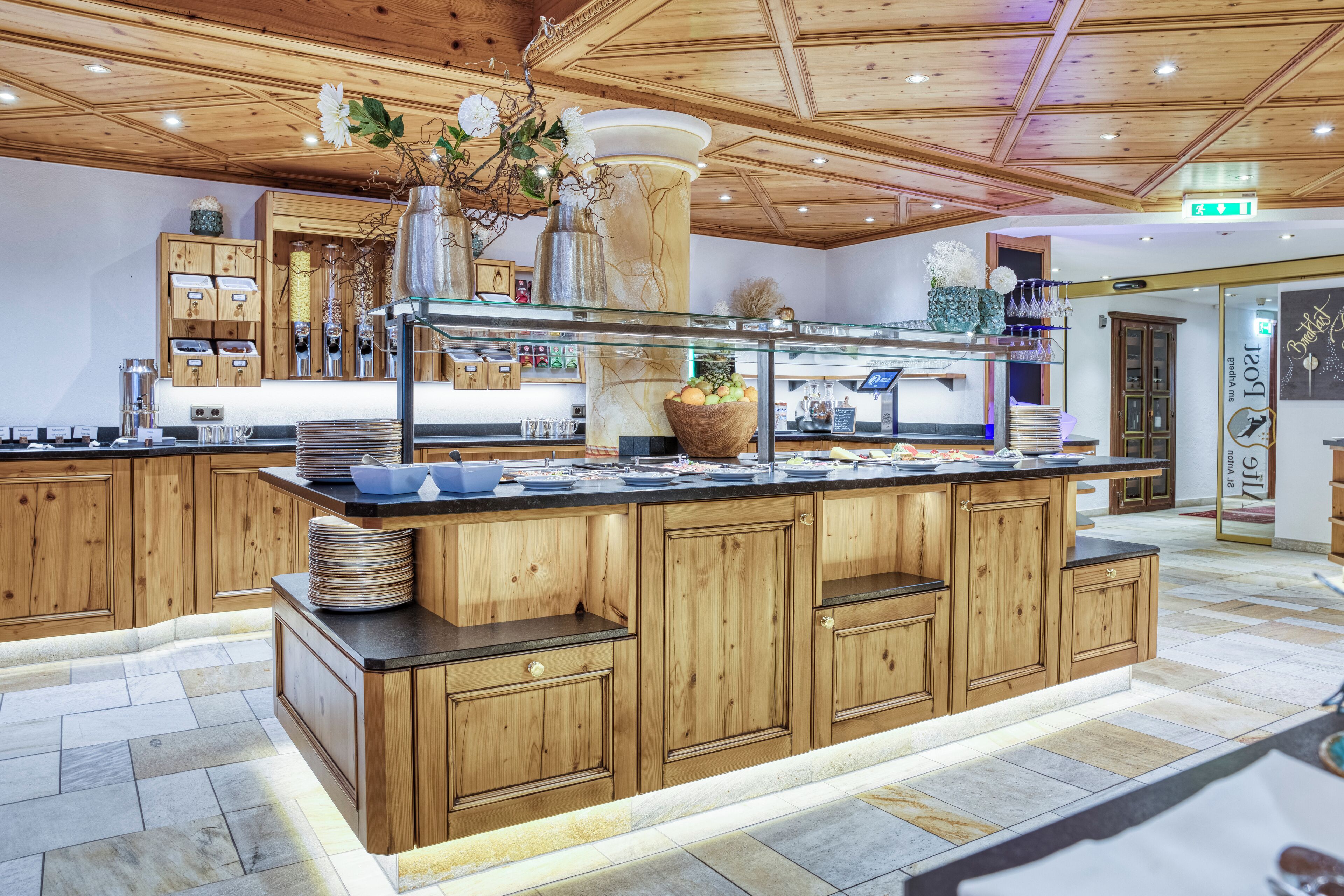 daily buffet breakfast (eur 25 per person)