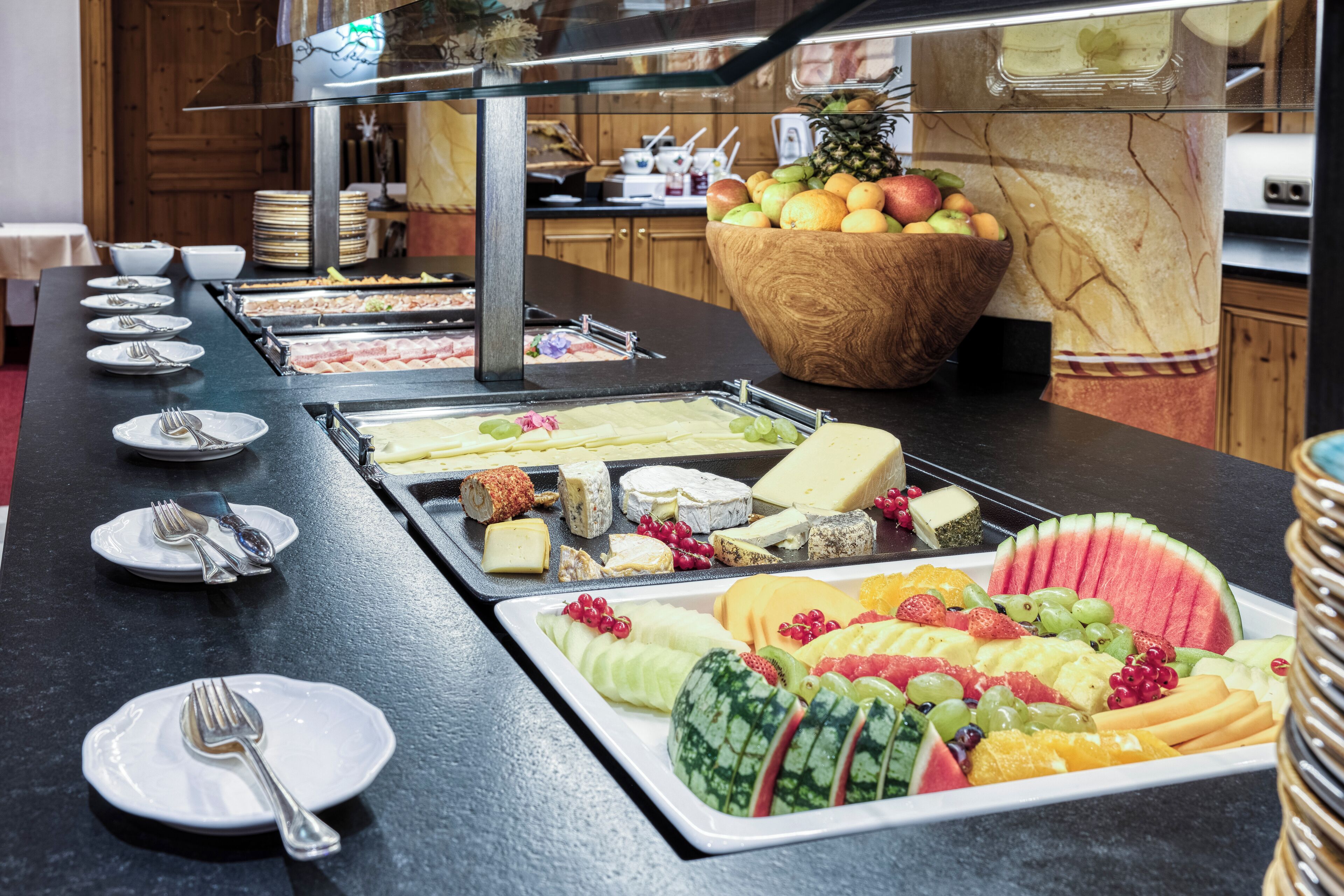 Tägliches Frühstücksbuffet gegen Gebühr