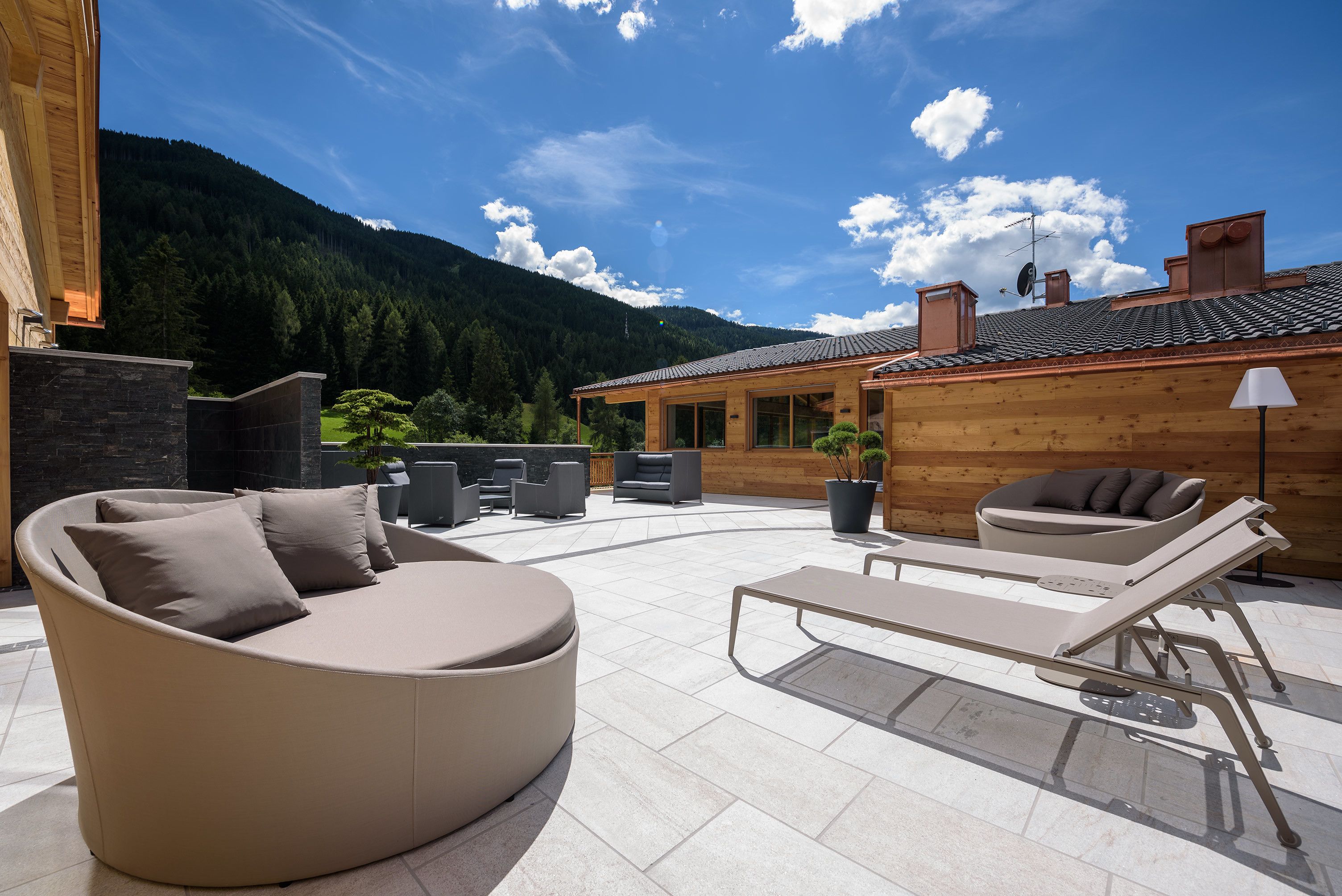 桑拿、湿蒸房、土耳其浴、身体护理、芳香疗法、热石按摩