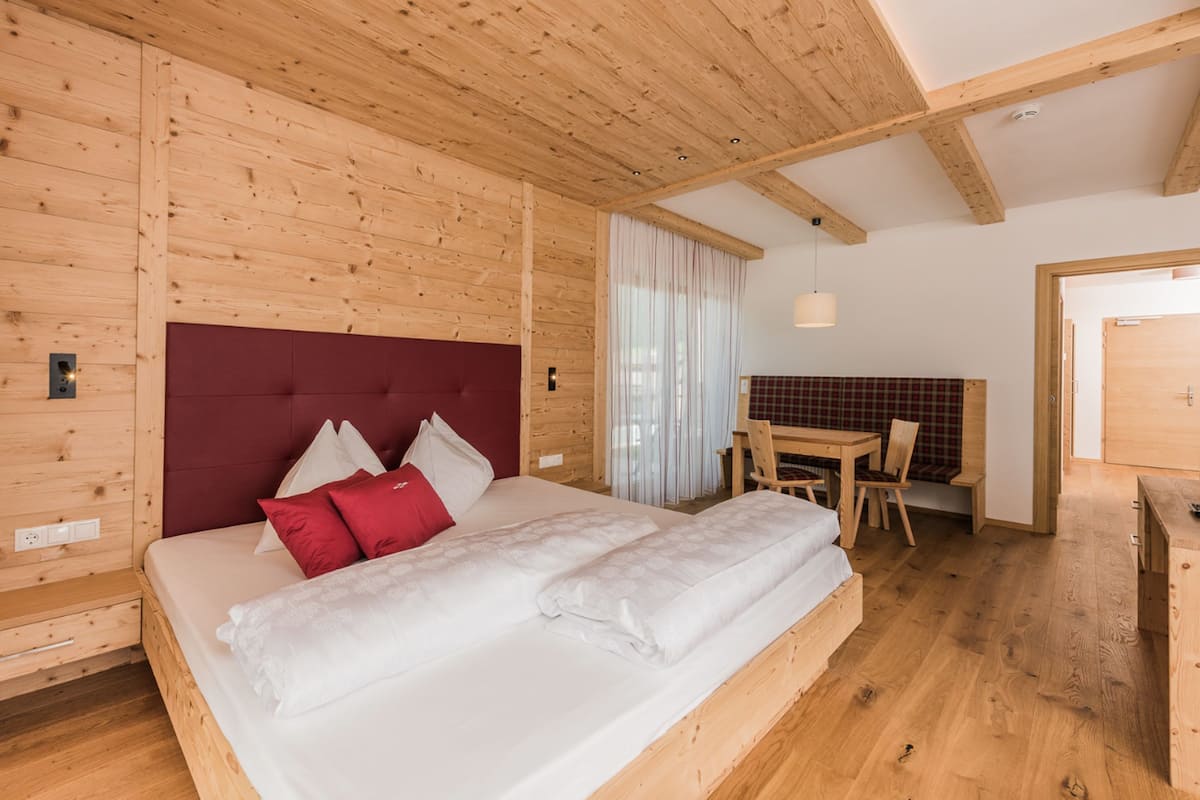 Familien-Suite, 2 Schlafzimmer, Verbindungszimmer | 1 Schlafzimmer, italienische Bettbezüge von Frette