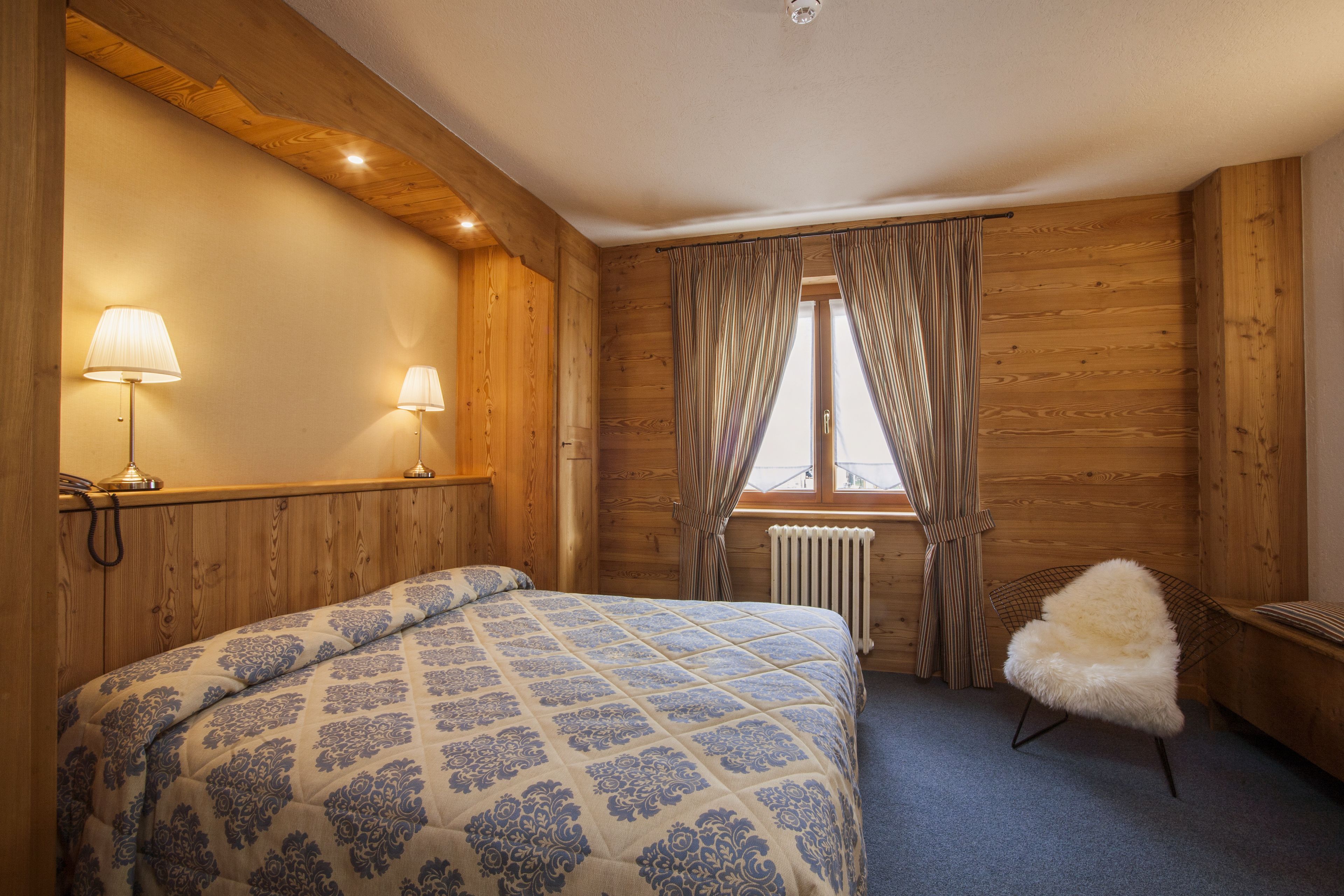 double room | desk, free wifi, bed sheets