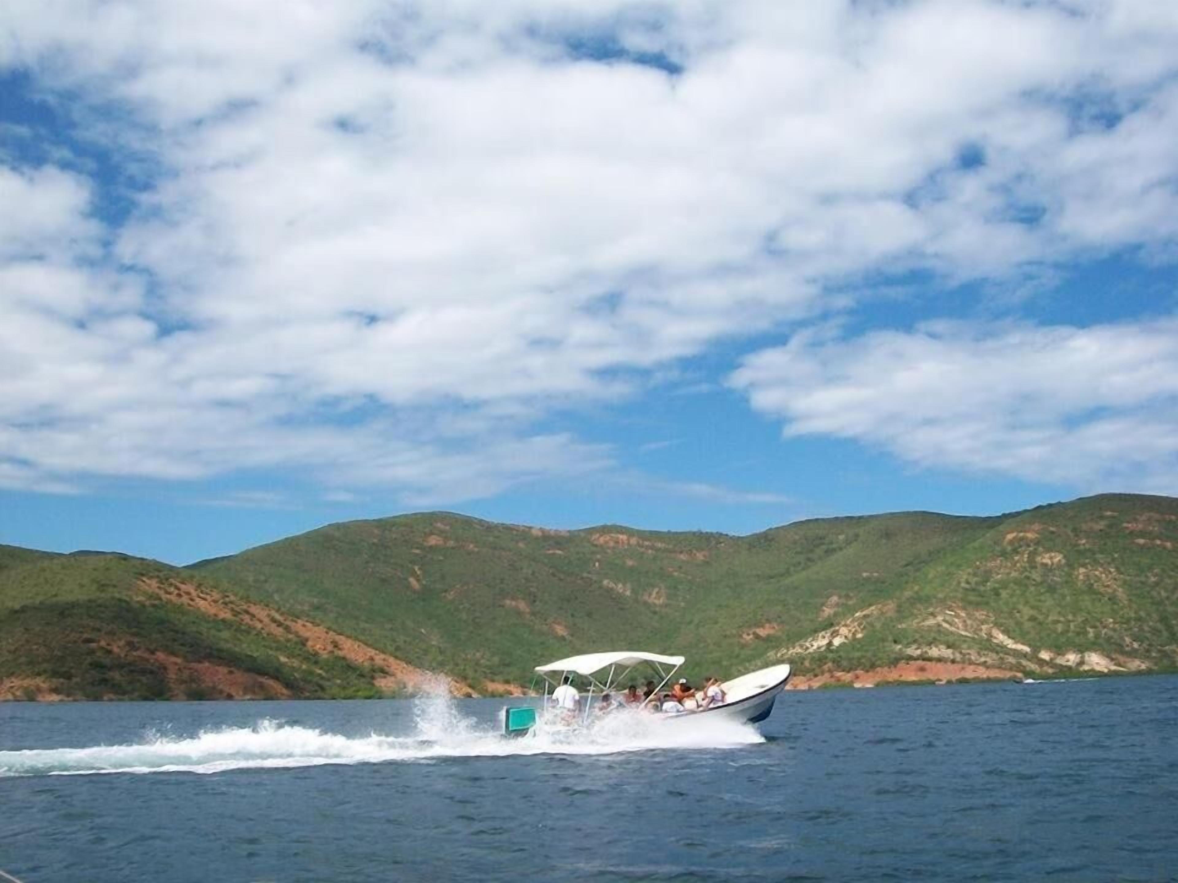 Photo - Hotel Cristina Suites