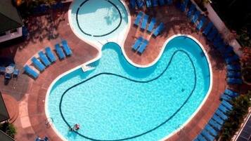 2 outdoor pools